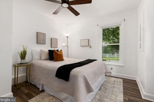 13763 Travilah Rd, Rockville MD 20850-3532 exterior