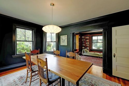 690 Angell St, Providence RI 02906-5309 exterior