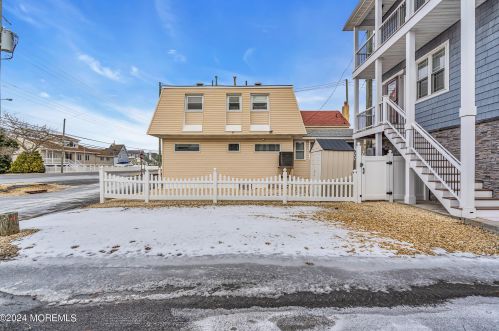 125 Throssell Rd, Lavallette NJ 08735-3230 exterior