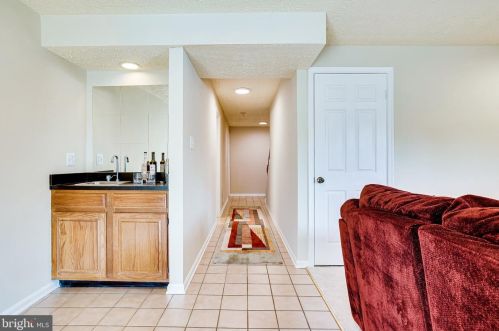 3008 Emerald Chase Dr, Herndon VA 20171-2334 exterior