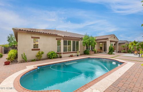 1461 Carriage Ln, Chandler AZ 85224-1103 exterior