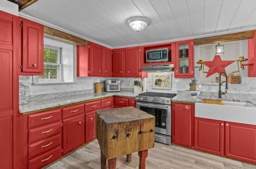 114 Franklin St, Killingly CT 06239-3507 exterior