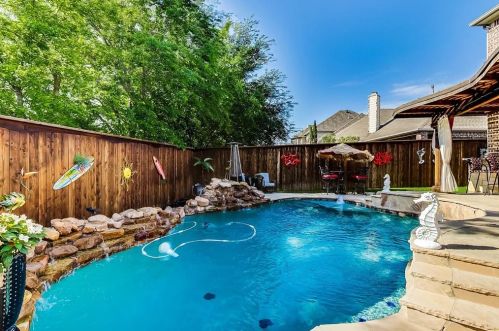 3843 Truman Dr, Frisco TX 75034-6372 exterior