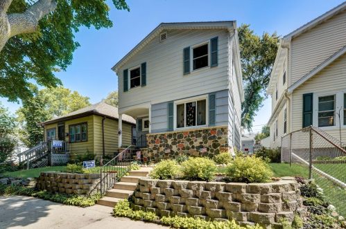 206 64th St, Milwaukee, WI 53213-4013