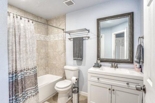 2150 Aspen Dr, Dallas TX  75227-8167 exterior