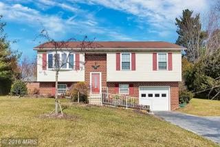 41 Gardenia Dr, Hanover, PA 17331-3456