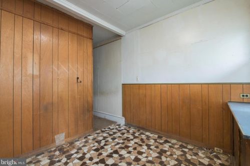 5731 Chestnut, Philadelphia PA 19104-3015 exterior