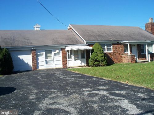 846 Broadway, Hanover PA  17331-2015 exterior