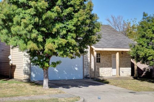 226 Cliff Heights Cir, Dallas TX  75241-5331 exterior