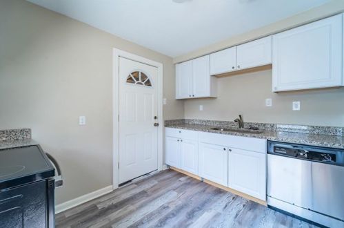 223 Auburn St, Pittsburgh PA  15206-3209 exterior