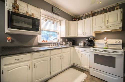 8528 Morgan Ave, Milwaukee WI 53228-1520 exterior