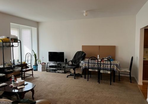 82 Blackwell St, Dover NJ 07801-4074 exterior