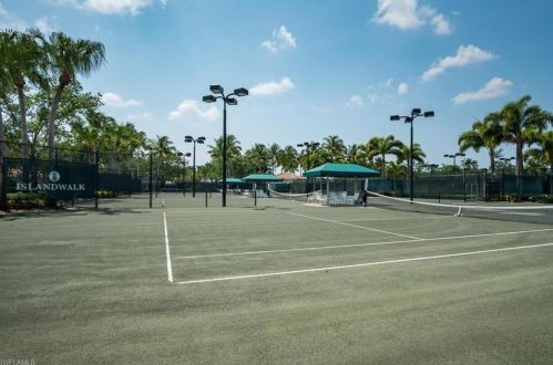 4822 Martinique Way, Naples FL 34119-9551 exterior