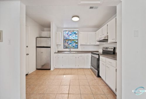 6108 Dorchester Ave, Chicago, IL 60637-2843