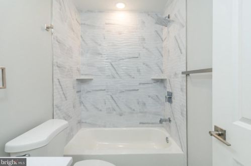 1720 22nd St, Philadelphia PA 19145-1943 exterior