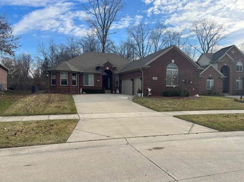 50822 Torrey Pines Dr, Macomb Township, MI 48042-5541
