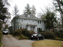 292 Prince St, Newton, MA 02465-2955