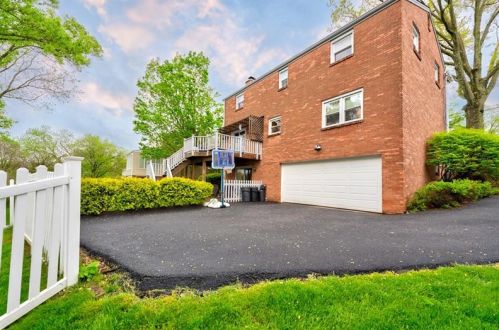 78 Carleton Dr, Pittsburgh PA 15243-1336 exterior