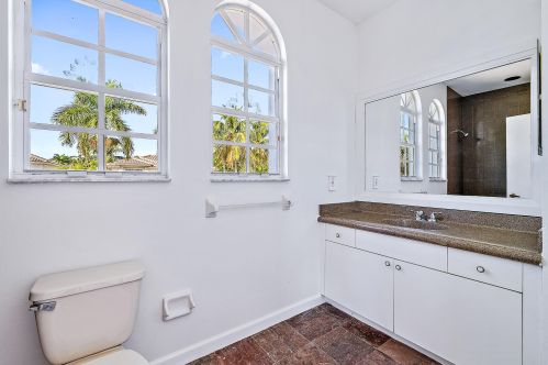 1710 2 Ave, Boca Raton FL 33432-7229 exterior