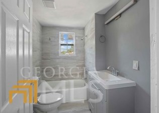 137 Arcadia Cir, Atlanta GA  30314-2305 exterior