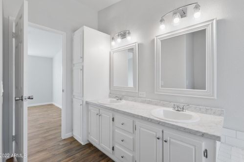 18042 3 St, Phoenix AZ 85004-2018 exterior