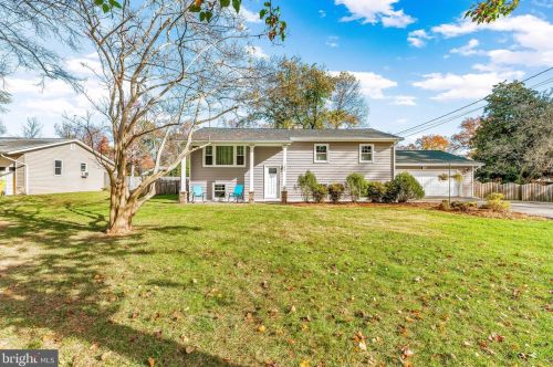 152 Duval Ln, Edgewater, MD 21037-1613