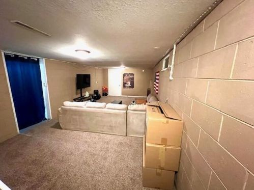 1070 James Ave, Meskegon MI  49442-2136 exterior