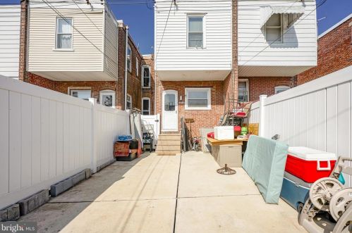 6327 Glenloch St, Philadelphia PA  19135-3203 exterior