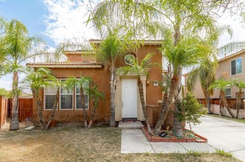 3883 Bella Isola Ln, Perris, CA 92571-7486