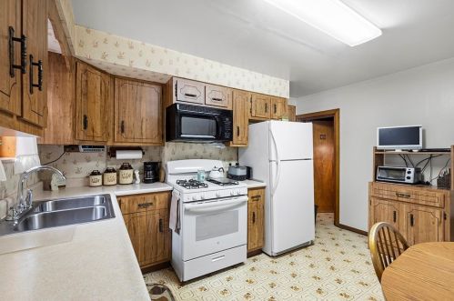 186 45 St, Pittsburgh PA 15201-3056 exterior