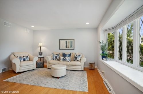 309 Madison St, Elmhurst IL  60126-4507 exterior