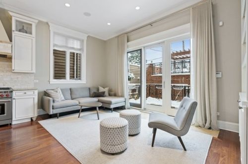 1309 Nelson St, Chicago IL 60657-3042 exterior