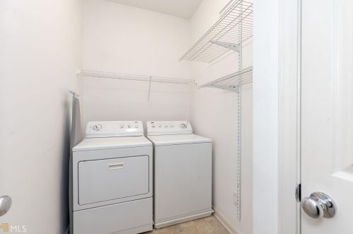 5282 Kershaw Ct, Atlanta GA 30339-6711 exterior