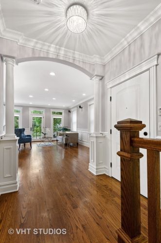 1430 Diversey Pkwy, Chicago, IL 60614-1112