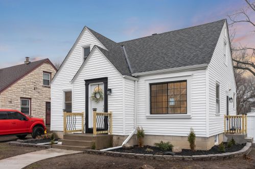 2812 84th St, Milwaukee WI  53222-4704 exterior