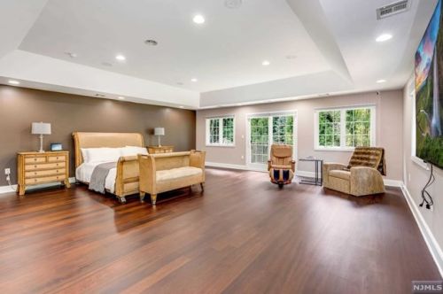 3 Pne Ter, Demarest NJ 07627-1214 exterior