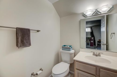 9416 Natalie Cir, Saint Louis MO 63132-3177 exterior