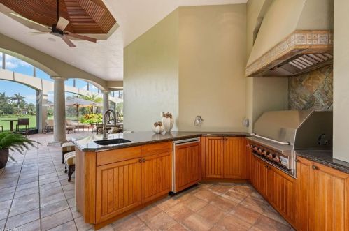 15118 Frescott Way, Naples FL 34110-2724 exterior