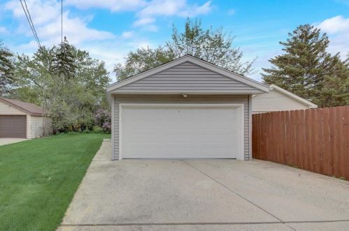 306 80, Milwaukee WI 53214-1421 exterior