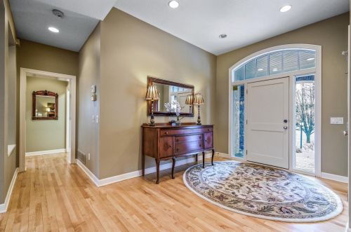 3211 Crestmoor Dr, Saint Paul MN 55125-5010 exterior