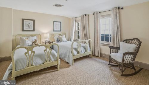 207 Fairfax St, Alexandria VA 22314-3304 exterior