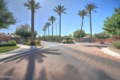 715 County Down Dr, Chandler AZ 85249-7331 exterior