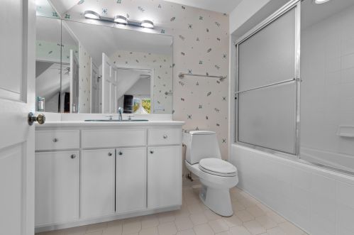 9555 Range Line Rd, Milwaukee WI 53209-2619 exterior