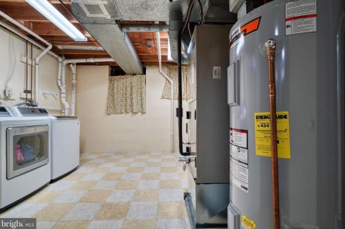 1609 Mithering Ln, Silver Spring MD 20905-7045 exterior