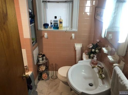 55 Clinton Pl, East Rutherford NJ 07073-1323 exterior