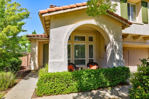 1409 Haddington Dr, Folsom, CA 95630-5311