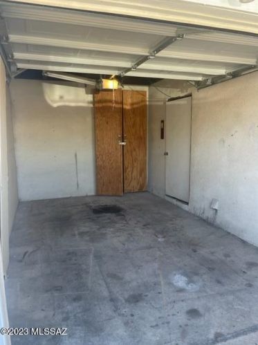 801 Camino Seco, Tucson AZ 85710-1707 exterior