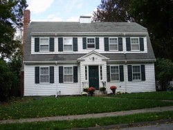 121 Temple St, Newton, MA 02465-2313