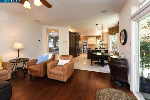 813 Vineyard Ct, Concord CA 94523-2189 exterior