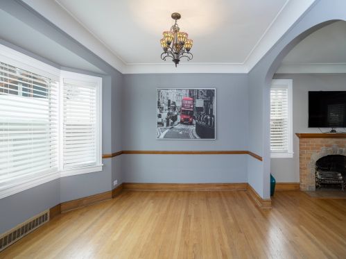 6749 Raven St, Chicago IL 60631-2533 exterior